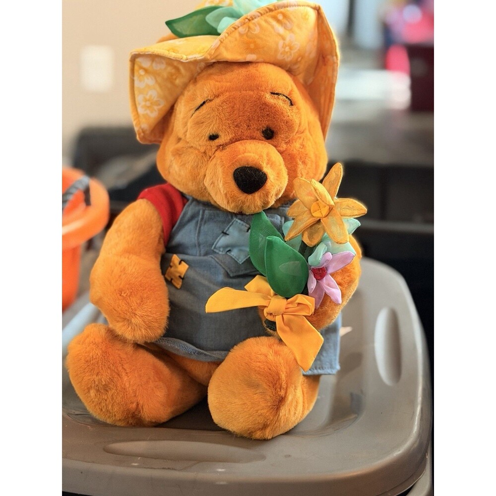 Vintage Disney Exclusive Winnie the Pooh Springtime Gardening 14'' Plush Y2K